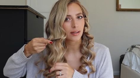 Heatless Hollywood Waves, Beachy Waves Overnight, Retro Waves Hair, Waves Overnight, How To Get Waves, Soft Waves Hair, Heatless Waves Overnight, Blowout Curls, Overnight Waves