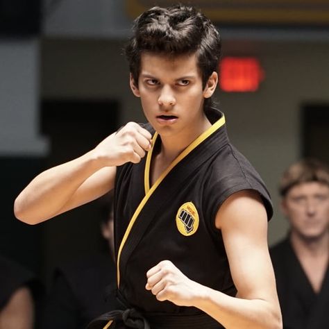 Cobra Kai Pfp, Miguel Cobra Kai, Xolo Mariduena, Cobra Kai Wallpaper, Gfx Roblox Background, Xolo Maridueña, Karate Training, Pain Naruto, Naruto Sharingan