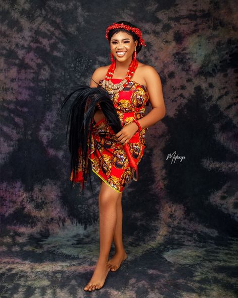 Igbo Maiden Traditional Attire, Igbo Maiden Attire, Igbo Traditional Attire, Folk Dress, Backless Long Dress, Traditional Outfit, Folk Dresses, Traditional Attire, People Dress