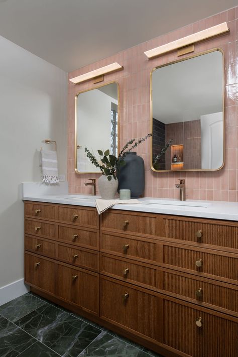 Lakeview Primary Suite — blmd Pink Tile Bathroom And Wallpaper, Bathroom Pink Green, Pink And Green Bathroom Ideas, Pink And Brown Bathroom, Pink And Green Bathroom, Green And Pink Bathroom, Pink Tile Bathroom, Black Marble Bathroom, Modern Powder Room