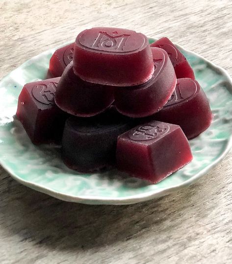 How To Make Your Own Candy: DIY Immunity Elderberry Gummies - Suzie The Foodie Shelf Stable Gummies, Make Your Own Candy, Elderberry Flower, Homemade Elderberry, Gummies Recipe, Elderberry Gummies, Autoimmune Diet, Candy Flowers, Hard Candy