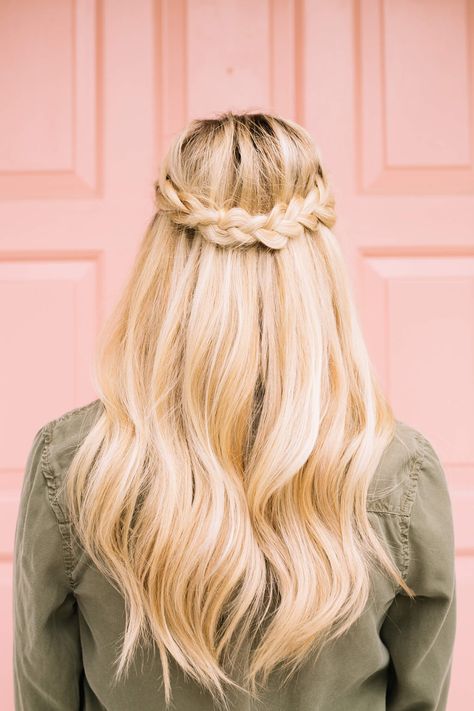 French braid half-crown hair tutorial Blond Layers, Half Crown Braids, Crown Hairstyle, French Braid Styles, Braid Crown, Easy Trendy Hairstyles, Blonde Style, Braided Crown Hairstyles, Half Braid