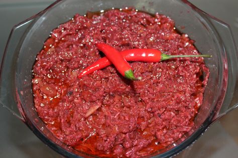 GINISANG BAGOONG ALAMANG = #filipinocusine = INGREDIENTS  1 bottle or about 340 grams bagoong 8 cloves of garlic, minced 1 big onion, minced 1 teaspoon red chili, chopped 2 big tomatoes, minced 1/2 cup banana ketchup 5 tbsp. brown or white sugar 2 tablespoon vinegar 1/4 cup vegetable oil== Bagoong Alamang, Guisado Recipe, Banana Ketchup, Big Tomato, Hawaiian Dishes, Sauteed Shrimp, Shrimp Paste, Filipino Dishes, Cooking Ingredients