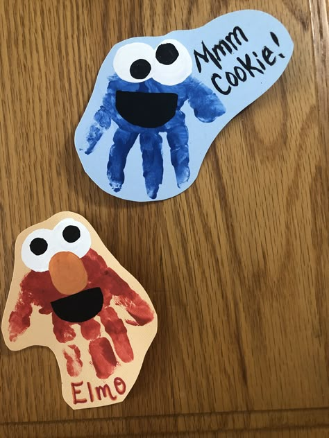 Elmo Handprint Craft, Sesame Street Handprint Art, Elmo Craft, Emotion Infant Art, Sesame Street Crafts For Preschool, Elmo Crafts For Toddlers, Sesame Street Crafts For Toddlers, Infant Crafts Daycare, Infant Art