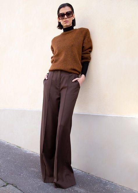 9327969053c0068dd9e07c529866b94ddesc41201216ri Brown Wide Leg Pants Outfit, Brown Trousers Outfit, Wide Pants Outfit, Mystery Gang, Wide Leg Trousers Outfit, Brown Pants Outfit, Wide Leg Pants Outfit, Minimalism Style, Loulou Studio