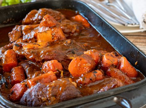 Mom’s Traditional Beef Brisket, Carrots, and Potatoes with a Twist How To Make Brisket, Roast Brisket, Tender Brisket, Beef Brisket Recipes, Twisted Recipes, Brisket Recipes, Carrots And Potatoes, Roast Potatoes, Onion Soup Mix