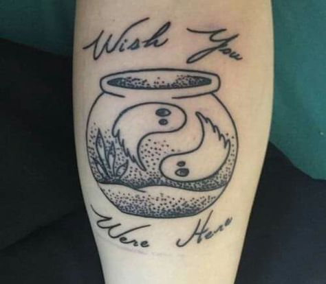 🎶two lost souls on a fishbowl🎶 Pink Floyd Tattoo Wish You Were Here, Pink Floyd Wish You Were Here Tattoo, Skater Doodles, Wish You Were Here Tattoo, Pink Floyd Tattoo, Common Tattoos, Soul Tattoo, Ghost Tattoo, Chest Piece Tattoos