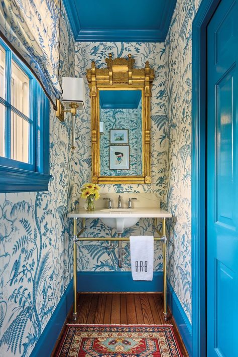 powder room Javier Burkle, Green Floral Wallpaper, Green Room, Interior Design Business, Powder Bath, Family Kitchen, Functional Kitchen, Pierre Frey, Stone Countertops