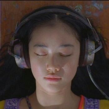 Girl Wearing Headphones, Yu Aoi, Wearing Headphones, Arte Inspo, Film Aesthetic, Film Stills, The Thing, Short Film, Film Photography