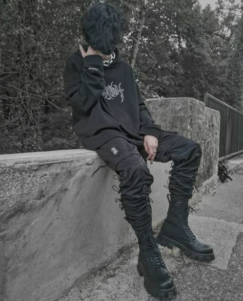 Grunge Emo Outfits Men, Alt Outfits Men, Emo Guy Outfits, Emo Outfits For Guys, Goth Boy Outfits, Emo Outfits Men, Goth Punk Fashion, Styl Emo, Emo Boy Outfits