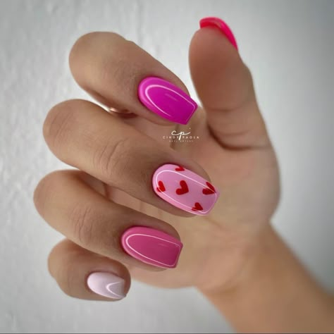 Unghie Nail Art, February Nails, Liner Brush, Valentine Nails, Builder Gel, Cute Gel Nails, White Bunny, Nails Pink, Heart Nails