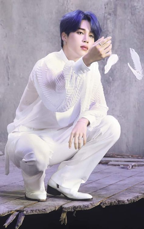 Jimin In White, Jimin White, Mochi Jimin, White Outfit, White Wallpaper, Mochi, Bts Jimin, Park Jimin, Lost