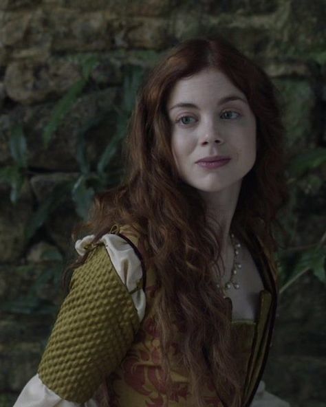 Harlots Aesthetic, Catherine Aragon, Tudor Aesthetic, Katherine Of Aragon, Charlotte Hope, The Spanish Princess, Spanish Princess, Tudor Costumes, Female Faceclaims