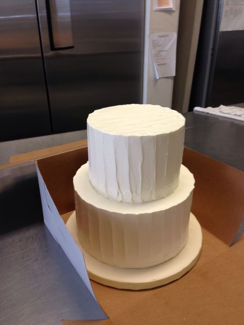 8 inch base and 6 inch top - two tier textured butter cream wedding cake serves 24 guests 8 Inch Wedding Cake, Cream Wedding Cakes, Single Tier Cake, Buttercream Decorating, 10 Birthday Cake, Pastry Design, Wedding Cake Servings, 8 Inch Cake, Cake Stand Set