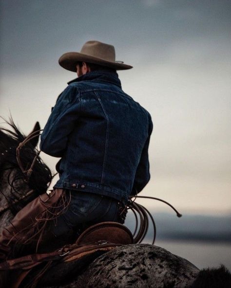 Aesthetic Cowboy, Cowboy Photography, Cowboy Romance, Cowboy Aesthetic, Dust Storm, Small Town Romance, Cowboy Up, Western Aesthetic, Ranch Life