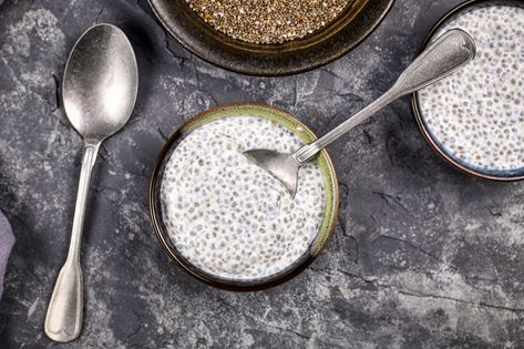 A low carb, sugar free recipe for creamy chia pudding with numerous flavor variations. Keto Chia Pudding, Protein Rich Snacks, Berry Parfait, Creme Brulee Recipe, Brulee Recipe, Keto Chocolate Cake, Keto Results, Chia Pudding Recipes, Keto Ice Cream