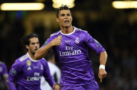 Real Madrid: Give up on the nostalgia of a Cristiano Ronaldo return Ronaldo Vs Juventus, Ronaldo The Goat, Ronaldo Ucl, Ronaldo 2017, Ronaldo Best Goals, Ronaldo Madrid, Noodle Hair, Ucl Final, Messi Vs Ronaldo