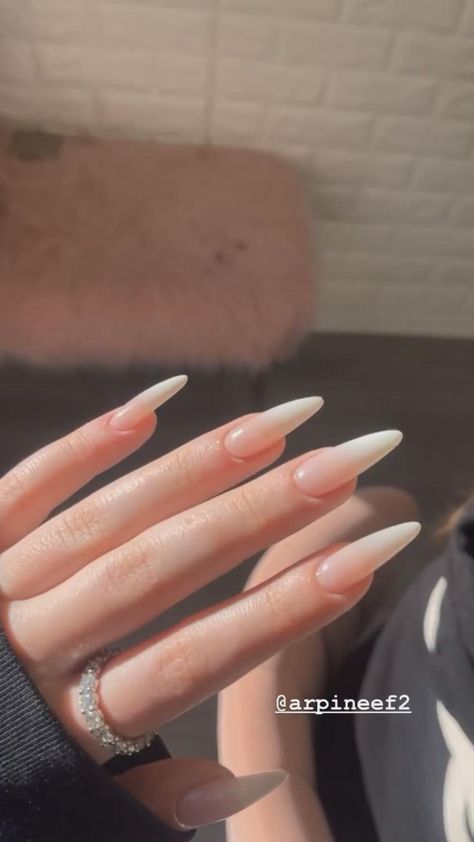 Almond Acrylic Nails Classy, Nails Almond Acrylic, Almond Acrylic, Nails Classy, Milky Nails, Classy Acrylic Nails, Pretty Gel Nails, Almond Acrylic Nails, Soft Nails