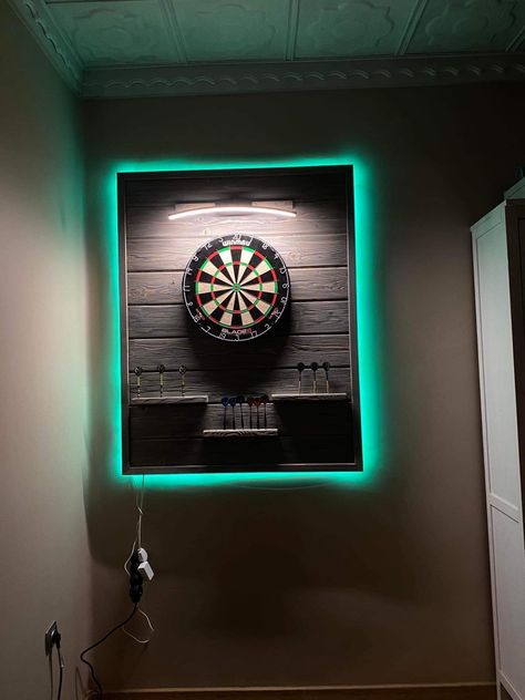 Man Cave Dart Board Ideas, Cool Dart Board Ideas, Dart Set Up, Man Cave Wall Decor Ideas, Dart Board Set Up, Home Darts Setup, Basement Dart Board Ideas, Dart Room Ideas Man Cave, Electronic Dart Board Wall Ideas