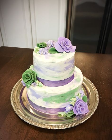 Sage Green And Lilac Sweet 16, Green And Purple Cake, Lavender And Sage Wedding Cake, Green And Purple Wedding Cake, Purple And Green Cake Ideas, Purple Green Wedding Cake, Purple And Green Birthday Cake, Purple And Green Wedding Cake, Purple And Green Gender Reveal