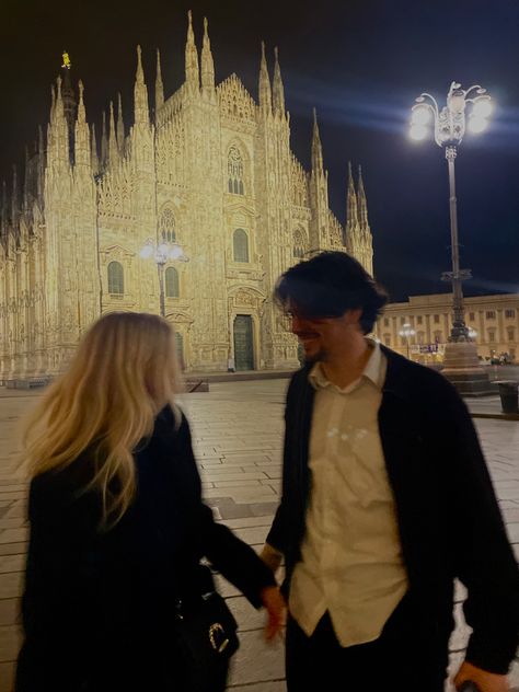 European Summer Boyfriend, Italian Summer Couple, Europe With Boyfriend, Milan Couple Photos, Italian Boyfriend Aesthetic, Milano Couple, Italy Couple Aesthetic, Italy With Boyfriend, Italy Boyfriend