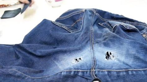 She Wore Holes In The Crotch Of Her Favorite Jeans But Does Something Brilliant To Fix Them (Watch!) | DIY Joy Projects and Crafts Ideas Patch Holes In Jeans, Holes In Jeans, Patched Jeans Diy, How To Patch Jeans, Jean Diy, Jeans With Embroidery, Jeans Embroidery, Repair Jeans, Denim Repair