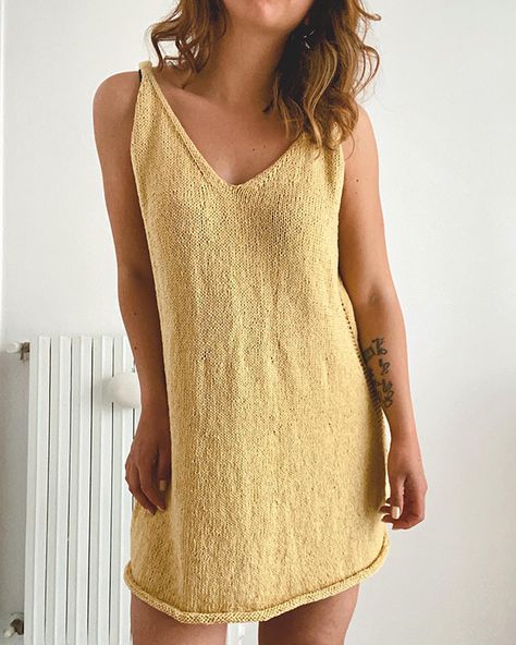 Free Pattern Knit Summer Dress Pattern, Dress Knitting, Free Knit Dress Pattern, Knitting Pattern Dress, Knit Dress Diy, Knit Dress Pattern Free, Summer Dress Patterns Free, Knit Sundress, Crochet Pullover Pattern