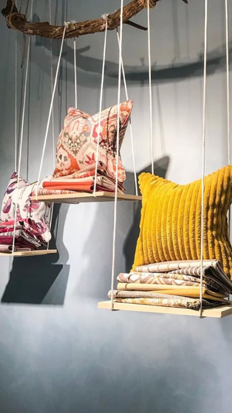 Ladder Window Display, Furniture Store Window Display, Blanket Display Retail, Furniture Window Display, Pillow Display, Fabric Display Ideas Showroom, Purse Display Ideas Retail, Textile Display, Fabric Shop Display