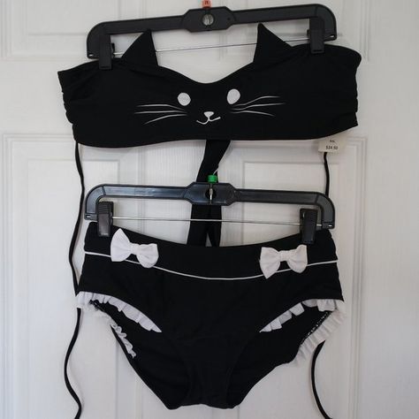 Hot Topic Kitty Cat Themed Bikini Different size bra and panty Cat Themed Outfits, Cat Swimsuit, Desired Wardrobe, I Regret, Kawaii Stuff, Cat Themed, Themed Outfits, Clothes Jewelry, Cat Theme