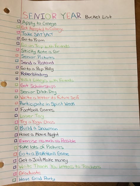 Freshmen Year Bucket List, Senior Ideas High School 2024, Sophomore Year Bucket List, Senior Checklist High School, Senior Bucket List Ideas, Bucket List Ideas Senior Year, Senior Stuff To Do, Senior Year Bucket List High School, Senior Things To Do