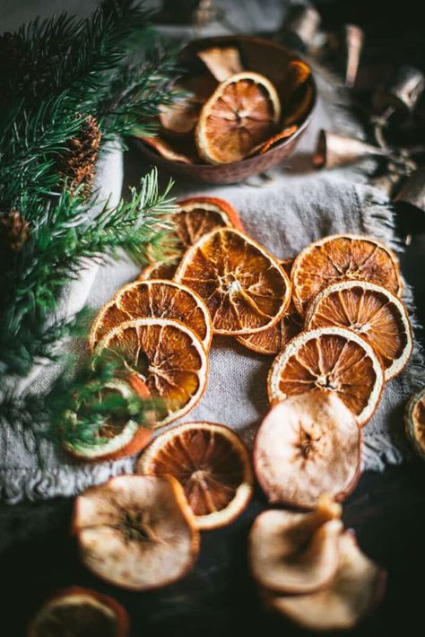 Dried Citrus Garland, Dehydrated Orange Slices, Citrus Garland, Dried Citrus, Fruit Parfait, Homemade Wreaths, Dried Orange Slices, Dried Oranges, Dried Apples