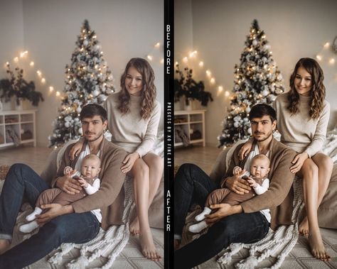 Pregnant Family Christmas Photos, Christmas Presetns Tree, Christmas Lightroom Presets Free, Pregnant Christmas Tree Photo, Diy Christmas Photoshoot, Outdoor Christmas Photos, Lightroom Presets Christmas Lights, Holiday Photos Outfits, Christmas Photography Family