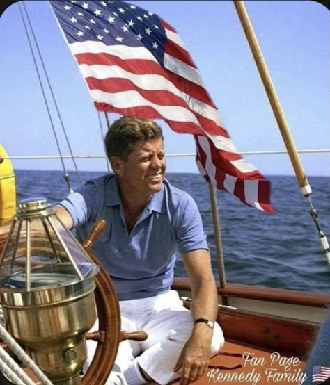 The Kennedys Aesthetic, Chris Heyn Jr Aesthetic, Jfk Fashion, Jfk Aesthetic, Jfk Style, Portugal Holiday, Interesting Style, Mario Maurer, Jfk And Jackie