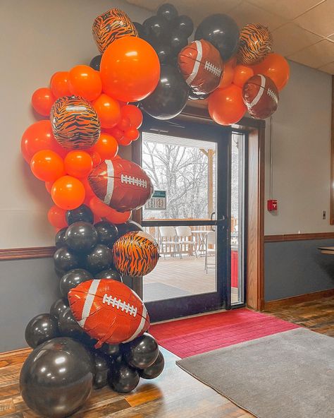 Bengals Birthday Party Ideas, Football Balloon Decorations, Bengals Birthday Party, Football Balloon Garland, Bengals Party, 49ers Party, Football Garland, Athletic Banquet, Football Balloons