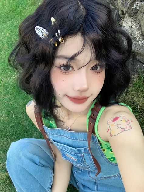 Pleasing People, Ulzzang Makeup, Hairdos For Curly Hair, Hair Reference, Everyday Hairstyles, Soft Hair, Beauty Art, Pretty Makeup, Ulzzang Girl