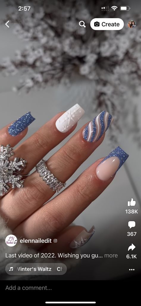 Winter Themed Nails, Blue Christmas Nails, Winter Nails Gel, Blue And White Nails, Themed Nails, Blue Acrylic Nails, Winter Nails Acrylic, Christmas Gel Nails, Christmas Nails Acrylic