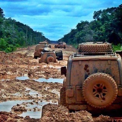 #jeep #muddy #offroading Jeep Photography, Jeep Apparel, Soichiro Honda, Wrangler Jeep, Hors Route, Mud Trucks, Offroad 4x4, Jeep Jeep, Jeep Xj