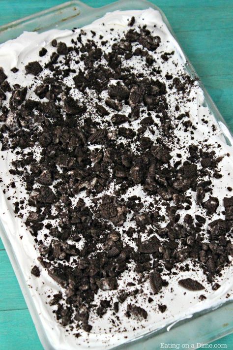 3 ingredients is all you need for this quick and easy Cookies and Cream Ice cream Cake recipe. It will be your new favorite ice cream cake. Make this Easy Oreo Ice cream cake recipe today! Easy Oreo Ice Cream, Ice Cream Cake Recipe Easy, Oreo Ice Cream Cake Recipe, Quick And Easy Cookies, Cookies And Cream Ice Cream, Oreo Ice Cream Cake, Oreo Desserts, Easy Ice Cream Cake, Cream Cake Recipe