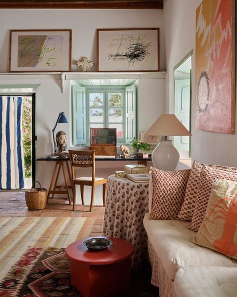 City Bathrooms, Greece House, Bleached Wood, Carved Doors, Ideas Hogar, Greek Island, Interior Inspo, Sitting Room, White Walls