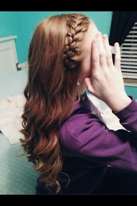 Spiral curls with French braided bangs French Braided Bangs, Wedding Hairs, Inspo Hair, Braided Prom Hair, Braided Bangs, Boys Long Hairstyles, Hair Braids, Long Wavy Hair, Goddess Braids