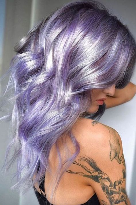 Lavender Hair Color Ideas, Silver Lavender Hair, Lavender Hair Dye, Lavender Hair Ombre, Pastel Purple Hair, Lavender Hair Colors, Light Purple Hair, Lilac Hair, Hair Color Pastel