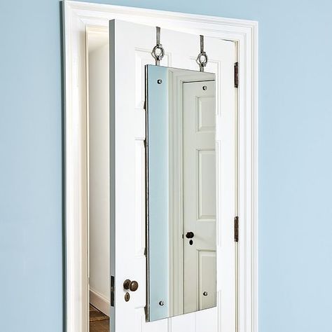 Yes, They Actually Exist: 9 Attractive Over-the-Door Mirrors — Annual Guide 2017 Dorm Room Doors, Over The Door Mirror, Simple Bathroom Decor, Bathroom Layouts, Dorm Room Diy, Mirror On The Wall, Redecorate Bedroom, Storage Mirror, Dressing Mirror