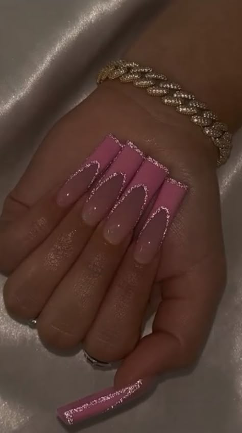 Med Nails Ideas, Long Acrylic Nail Designs Birthday, Nail Ideas Y2k Long Pink, Y2k Square Acrylic Nails, Cute Classy Acrylic Nails, Square Acrylic Nails Birthday, Acrylic Nail Designs Y2k, Hot Acrylic Nails, Nails Y2k Long