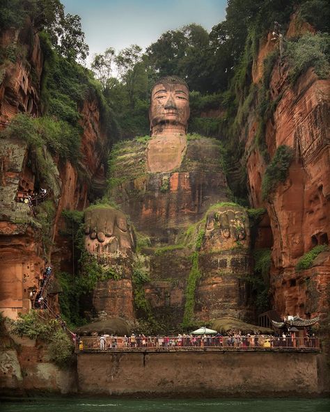 A Brave New World, Giant Buddha, Earth Animals, Earth City, Spiritual Places, Setting Inspiration, Nature Pics, Exotic Places, Brave New World