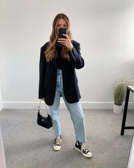 Therapist Outfit, Oversized Blazers, Wide Legged Jeans, Outfit Zara, Jeans And Converse, Jean Large, Outfits With Converse, Paris Outfits, Casual Work Outfit