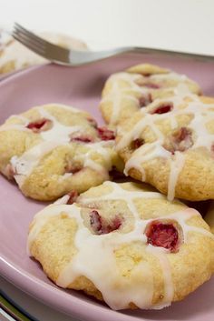 This recipe for soft and delicious cookies was handed down to me from my grandma. You must try them! Strawberry Lemon Cookies, Lemon Cranberry Cookies, Strawberry Lemonade Cookies, Lemonade Cookies, Sour Cream Scones, Honey Butter Biscuits, Lemon Cranberry, Honey Butter Recipe, Cranberry Orange Bread