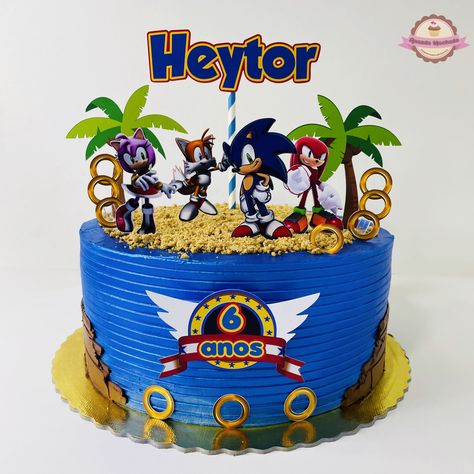 Bolo decorado com topo personalizado 🎂 Tema Sonic  🌟FAÇA SEU PEDIDO PELO LINK e acumule pontos em suas compras!  📝 Pedido descomplicado! Basta acessar o menu em nosso site, link na bio!  #amandamachadoconfeitaria #confeitariaartesanal #bolofesta #bolodecorado #boloinfantil #bolosonic Bolo Sonic, Lucca, Sonic, Quick Saves