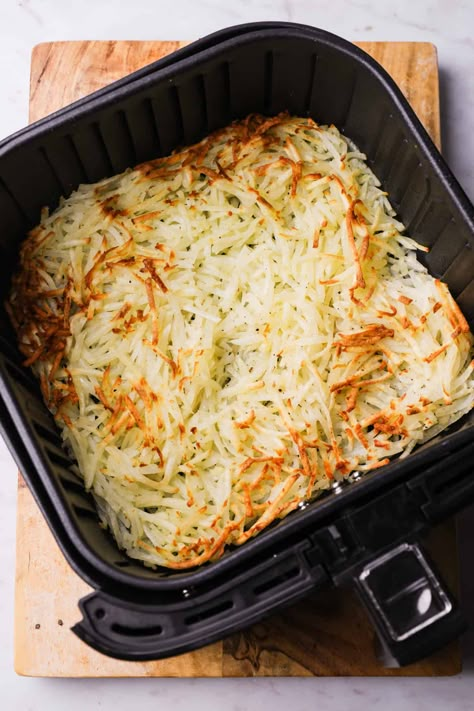 Simply Potatoes Recipes, Fried Shredded Potatoes, Power Air Fryer Recipes, Frozen Hash Browns, Homemade Hashbrowns, Air Fryer Recipes Appetizers, Simply Potatoes, Breakfast Sides Dishes, Frozen Hashbrowns