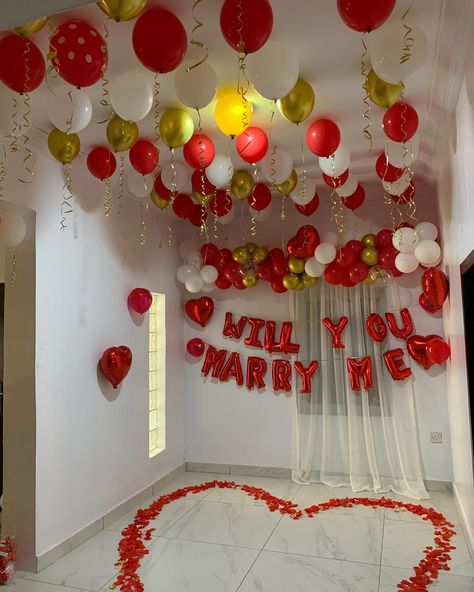 Will You Marry Me? ## All balloons & accessories @partyshoppersng Decor 🙏@partybydearkefty Will You Marry Me Balloons, Will You Marry Me, Marry Me Balloons, Balloon Proposal, Football Theme Birthday, Football Theme, Football Themes, Theme Birthday, Marry Me