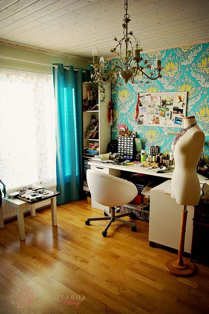 Gorgeous color in this sewing room Sewing Room Inspiration, Sewing Spaces, Dream Craft Room, Creative Workspace, Craft Room Storage, Craft Room Office, My Sewing Room, Sewing Rooms, Craft Room Organization